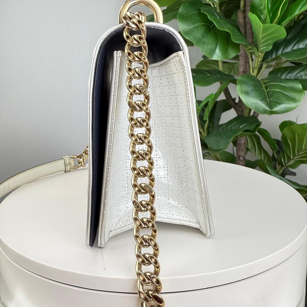 💎✨ Authentic Christian Dior Patent Micro-Cannage Diorama Flap Chain ShoulderBag - Picture 5 of 8